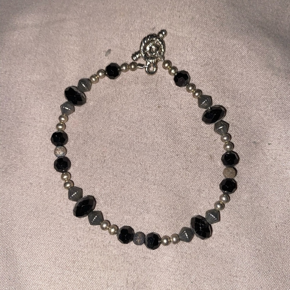 Black beaded bracelet